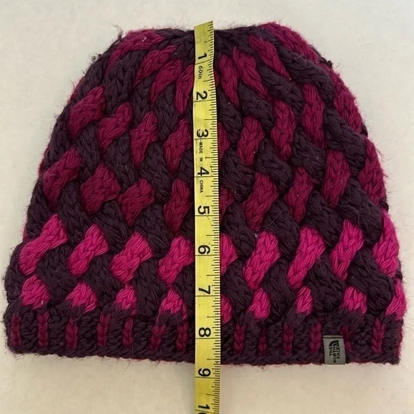 North Face | Pink Purple Woven Beanie - Picture 11 of 13